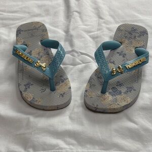 Havaians Love Shack Fancy size11/12 toddler
EUC
